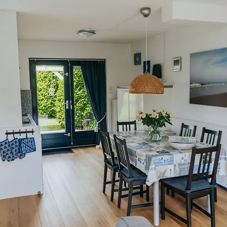 Gezinsvakantiewoning Nabij Strand, Kindvriendelijk, Zuiderdiep 20, *