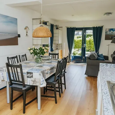 펜션 Gezinsvakantiewoning Nabij Strand, Kindvriendelijk 우도르프