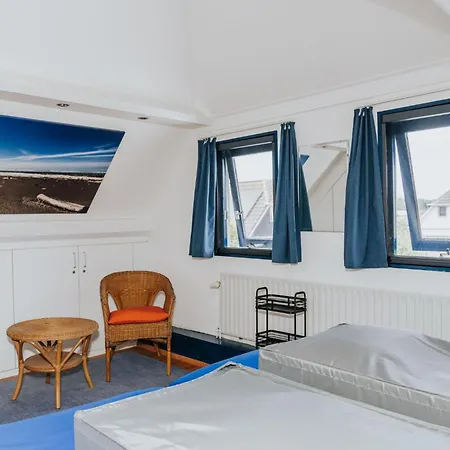 Gezinsvakantiewoning Nabij Strand, Kindvriendelijk 펜션 *